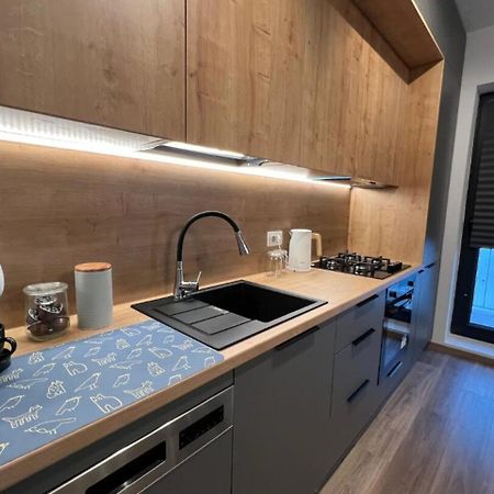 High-Rise Luxury Apartment With Free Parking Бухарест Экстерьер фото