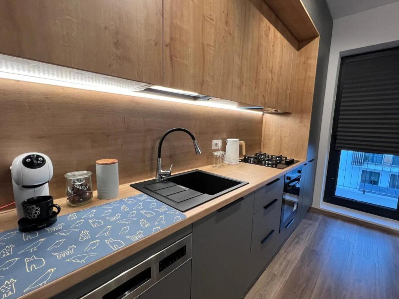 High-Rise Luxury Apartment With Free Parking Бухарест Экстерьер фото