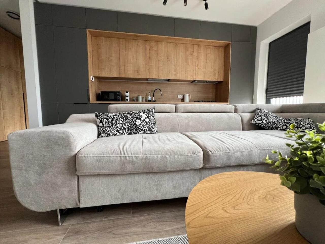 High-Rise Luxury Apartment With Free Parking Бухарест Экстерьер фото