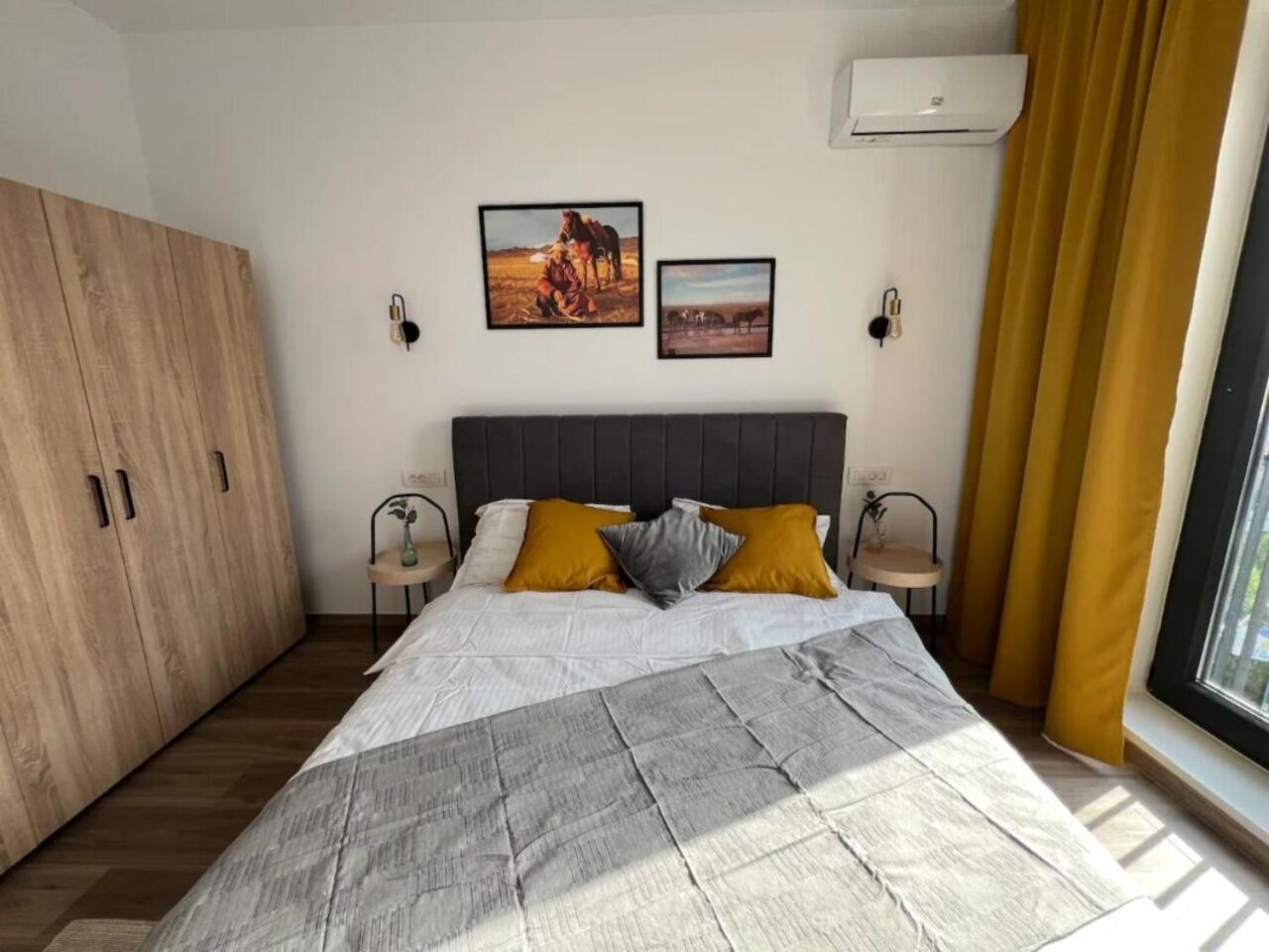 High-Rise Luxury Apartment With Free Parking Бухарест Экстерьер фото