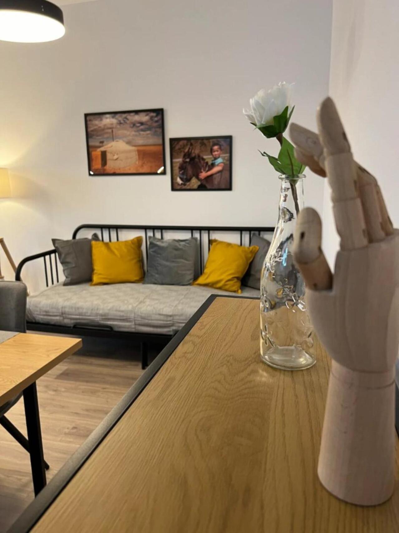 High-Rise Luxury Apartment With Free Parking Бухарест Экстерьер фото