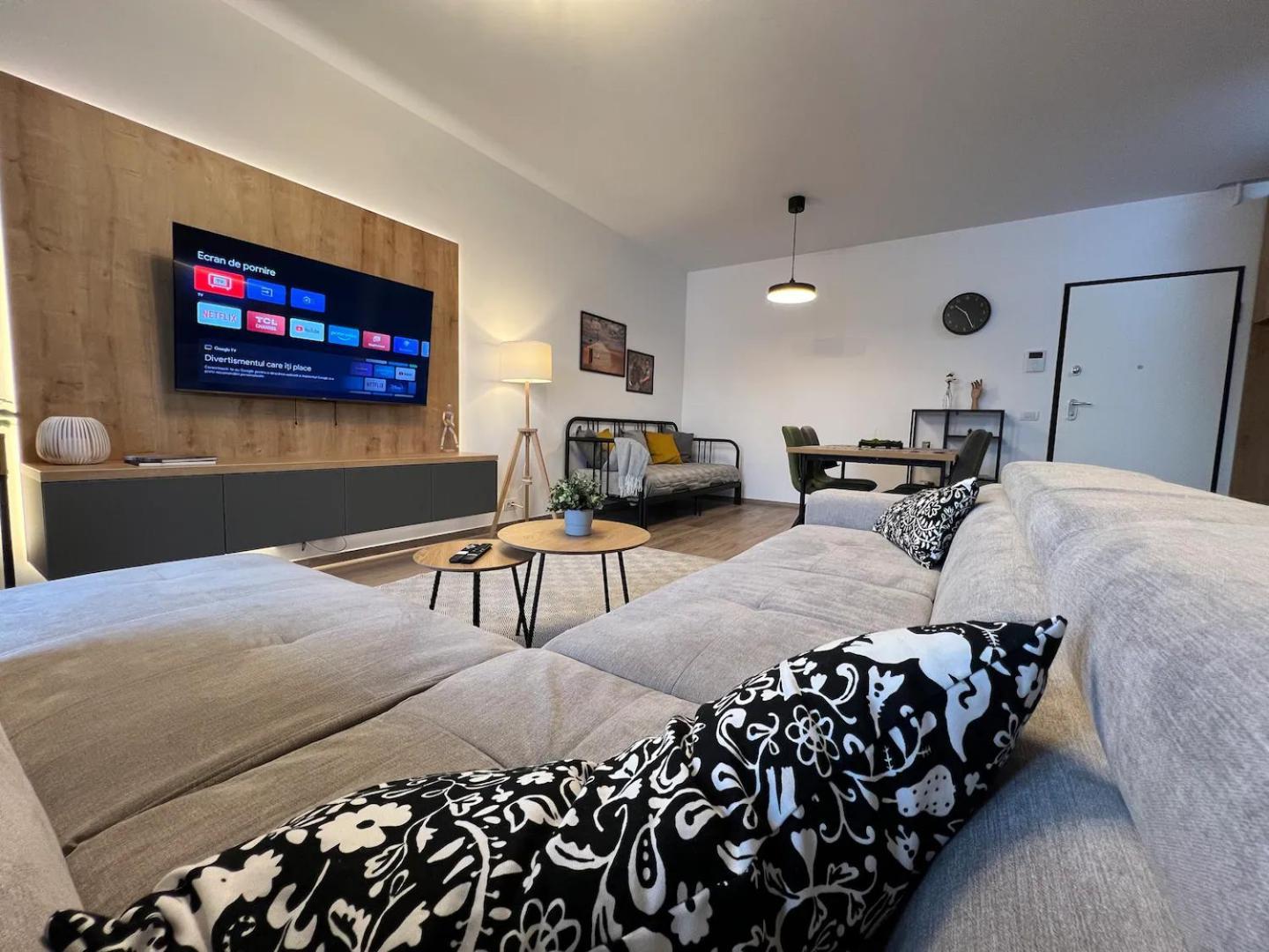 High-Rise Luxury Apartment With Free Parking Бухарест Экстерьер фото